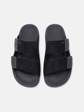 HUGO - Sapato aberto 'Evander' em preto