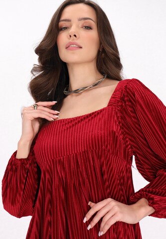 faina Dress in Red