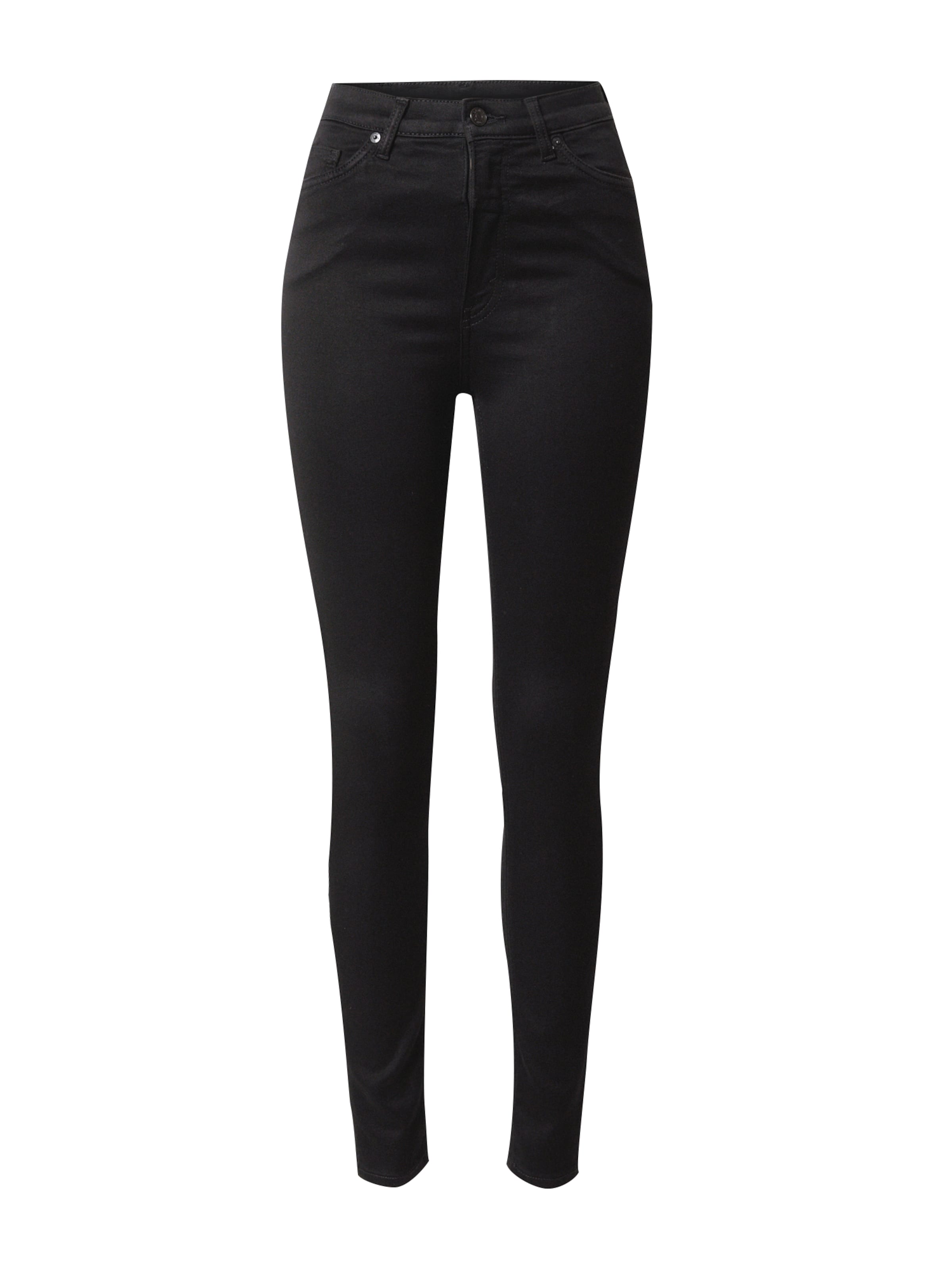 Skinny Jeans di Monki in nero: frontale