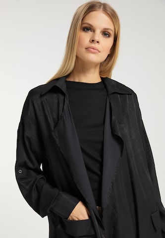 RISA Between-Season Jacket in Black