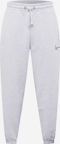 Effilé Pantalon Karl Kani en gris : devant