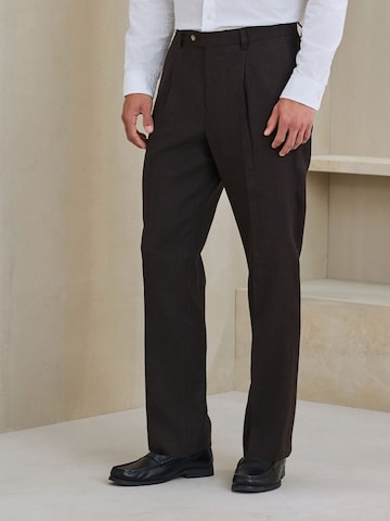 regular Pantaloni di Next in marrone