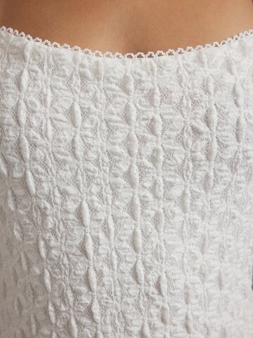 Trendyol Dress in White