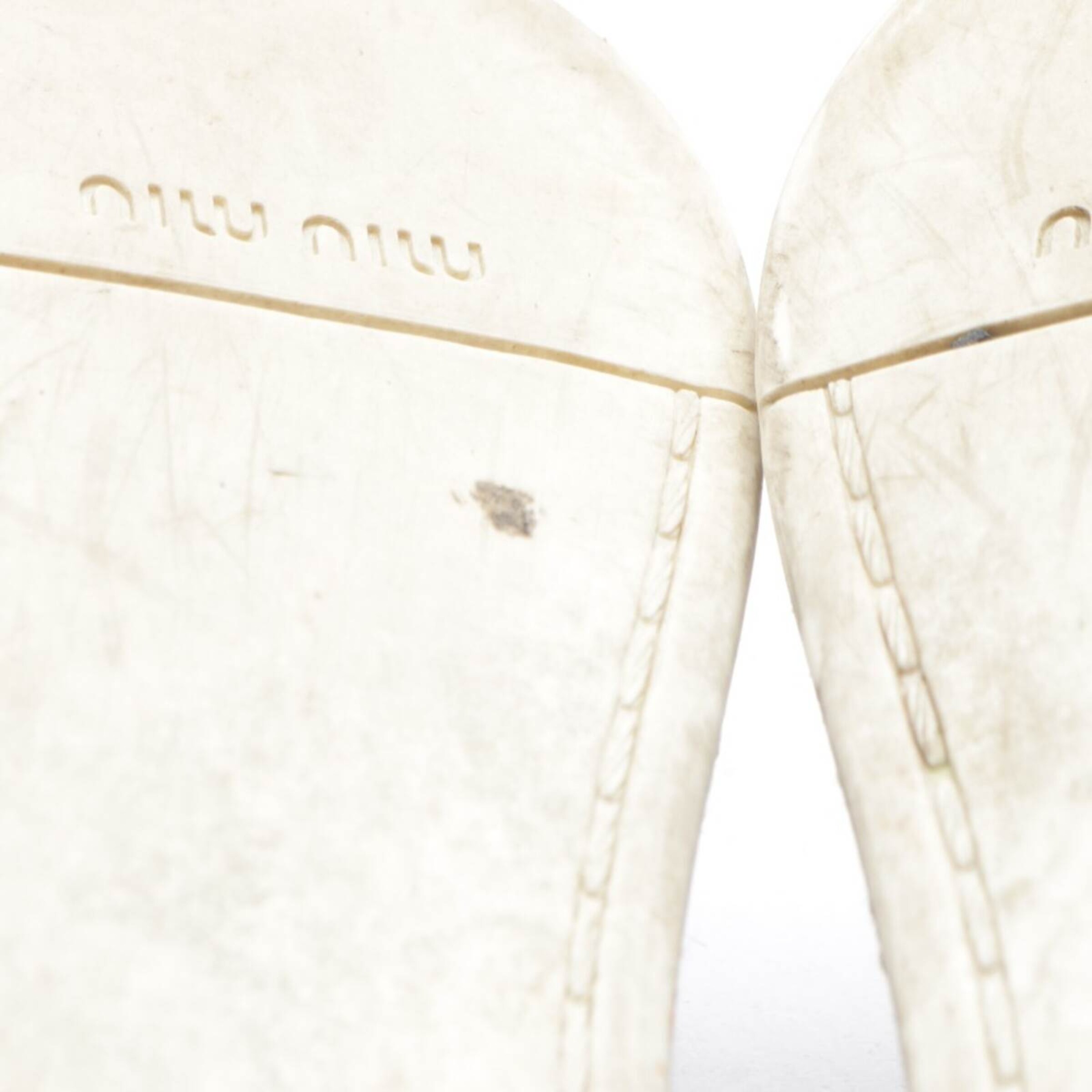 Miu Miu Flats & Loafers in 37 in Black