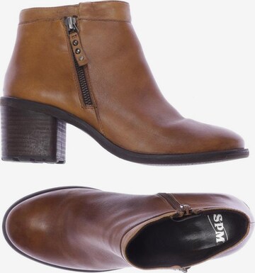 SPM Dress Boots in 38 in Brown: front