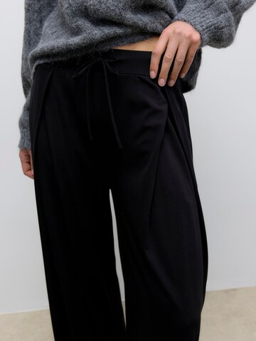 VERO MODA - Pierna ancha Pantalón 'VMAWTEMPLE' en negro