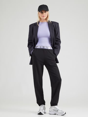 EA7 Emporio Armani Tapered Παντελόνι σε μαύρο