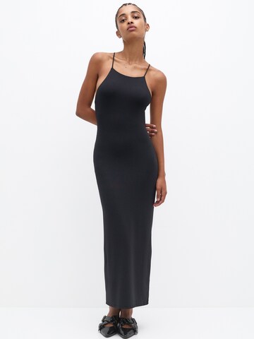 Robe Pull&Bear en noir : devant