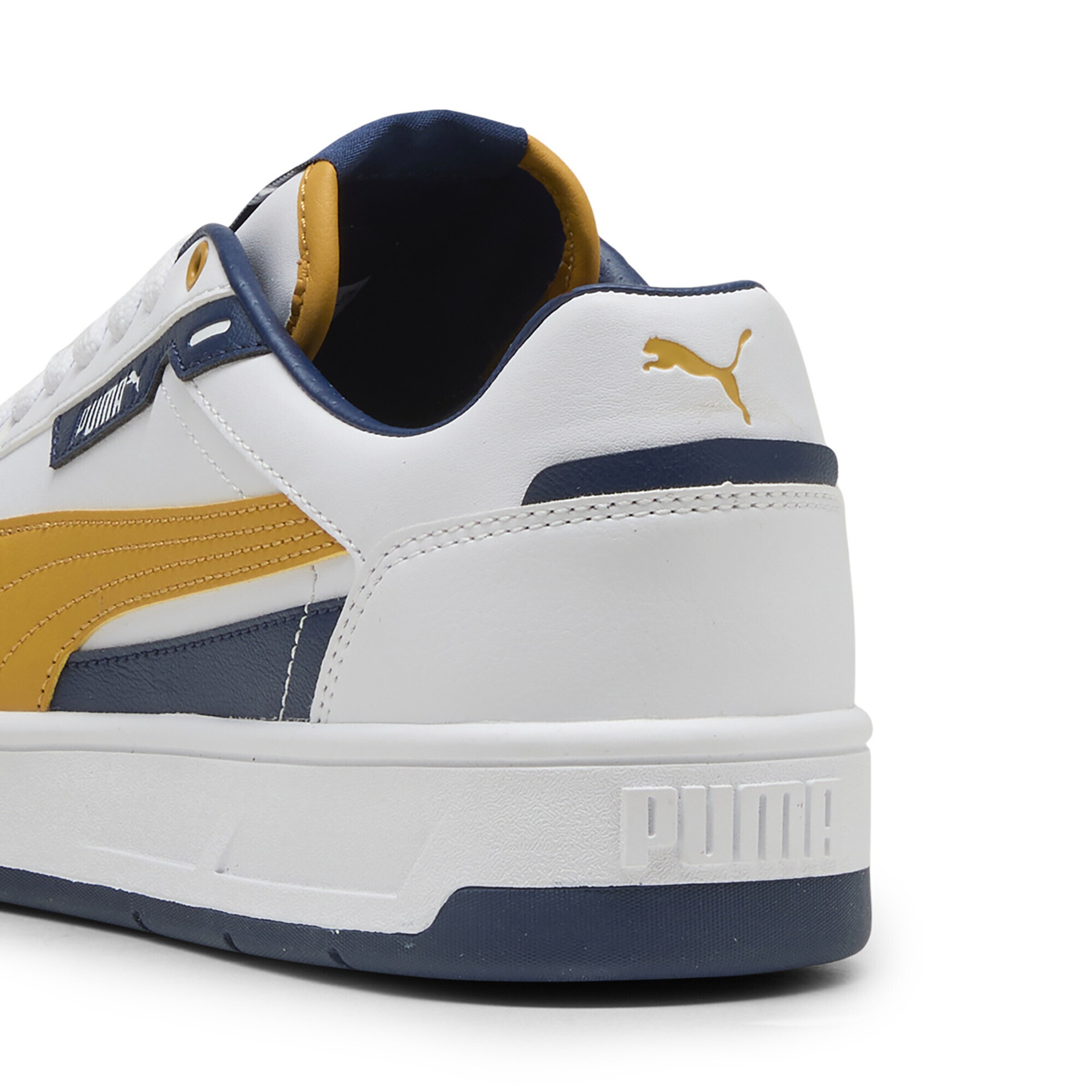 PUMA Platform trainers 'Court Classic Street' in White
