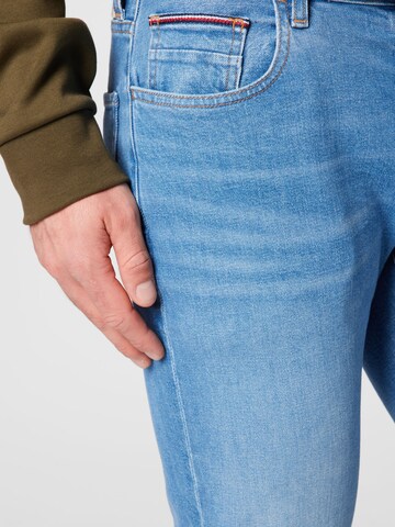 regular Jeans 'Liam' di TOMMY HILFIGER in blu