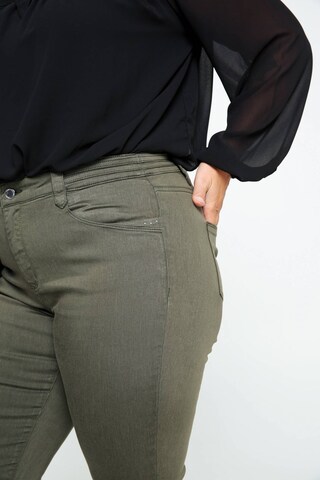 Paprika Slim fit Jeans 'Louise' in Green