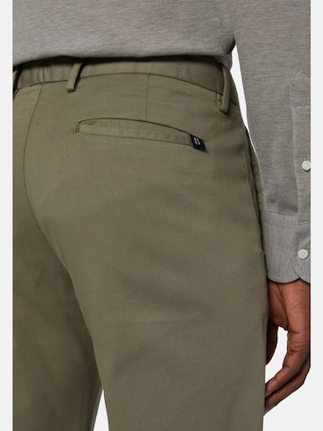 Boggi Milano - Slimfit Pantalón chino 'Panama' en verde