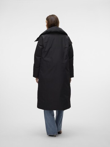 Manteau d’hiver 'VMRikkie' VERO MODA en noir