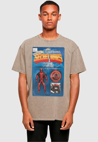 ABSOLUTE CULT Shirt 'Deadpool - Secret Wars Action Figure' in Beige: voorkant