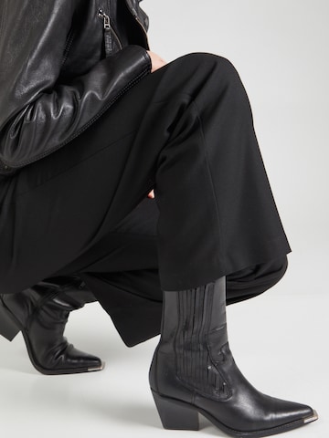 Monki Regular Pleated Pants in Black