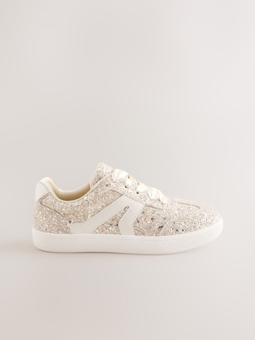 Baskets Next en beige
