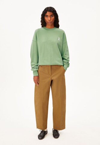 ARMEDANGELS - Sweatshirt 'ALIZAA' em verde: frente