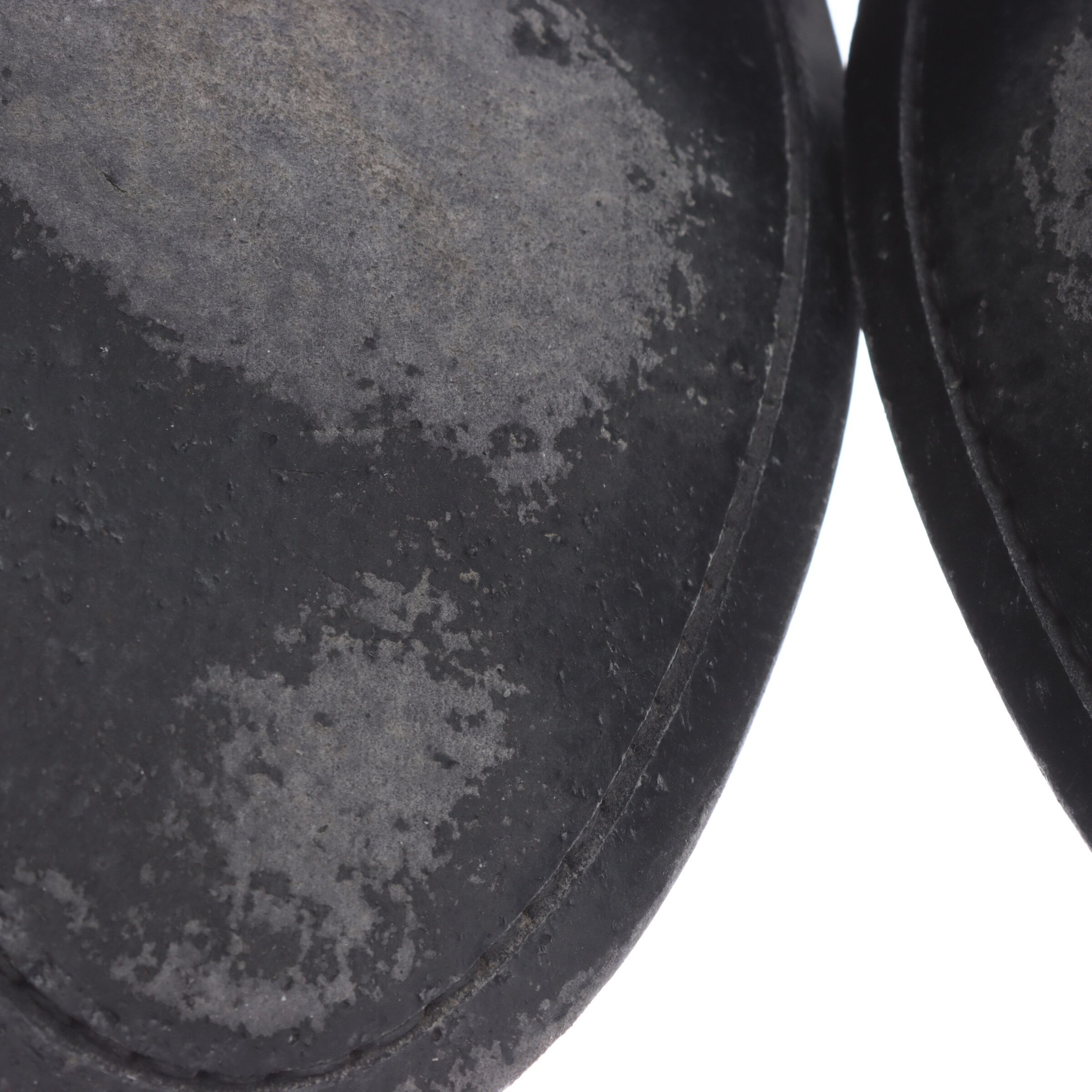 Saint Laurent Flats & Loafers in 40 in Black