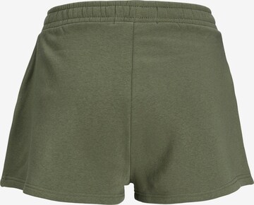 JJXX Regular Shorts 'Abbie' in Grün