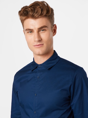 ABOUT YOU x Kevin Trapp Regular Fit Skjorte 'Jasper' i blå