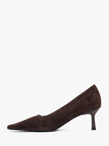 Estro Pumps '1158-1' in Brown: front