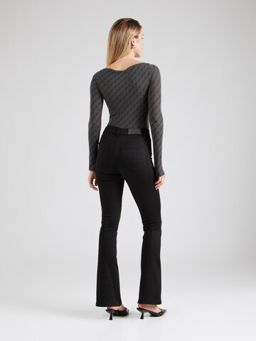 Noisy may Flared Jeans 'NMSALLIE' i svart