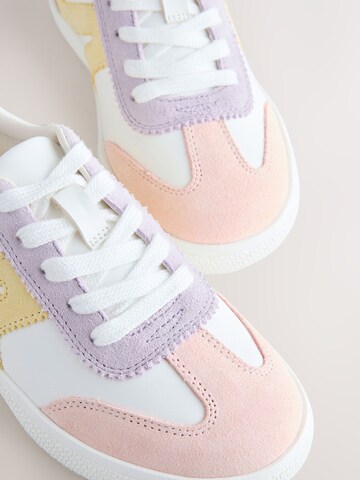 Next Σνίκερ σε ανάμεικτα χρώματα