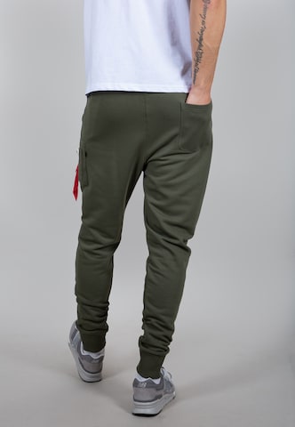 Tapered Pantaloni 'X-Fit' di ALPHA INDUSTRIES in verde