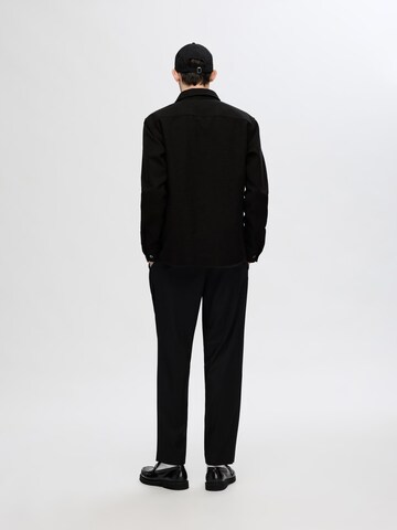Coupe regular Chemise 'Twill' SELECTED en noir