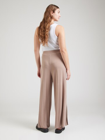 ABOUT YOU Wide leg Byxa 'Caro' i brun