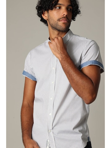 Coupe regular Chemise 'Bogy' Deeluxe en blanc