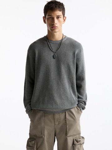 Pull&Bear Sveter - Sivá: predná strana