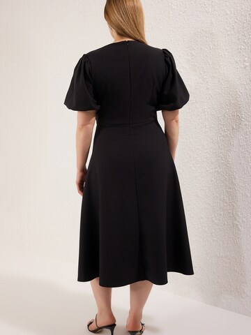 Trendyol Curve - Vestido en negro