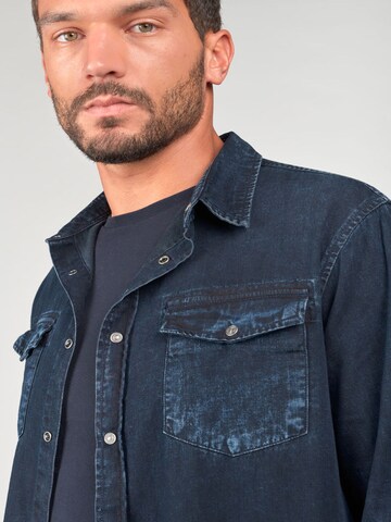 Le Temps Des Cerises Regular fit Overhemd 'Pedro' in Blauw