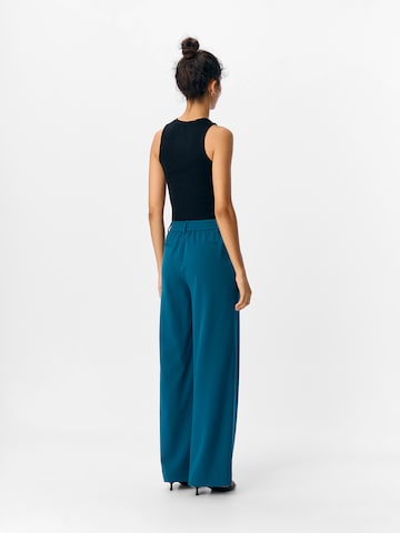 OBJECTWide Leg/ Široke nogavice Chino hlače 'OBJLisa' - zelena boja
