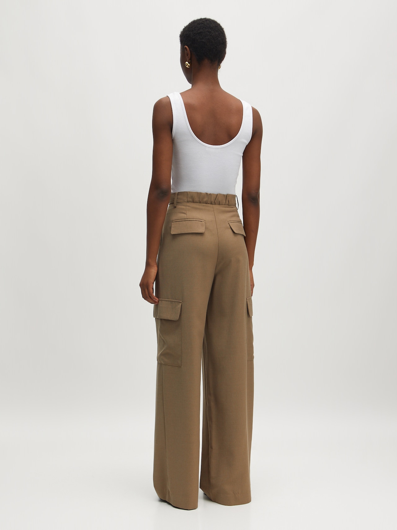 EDITED Produits Pantalon 'Tjarda' gris