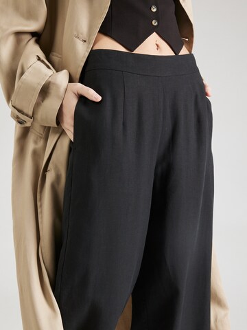 UNITED COLORS OF BENETTONWide Leg/ Široke nogavice Hlače - crna boja