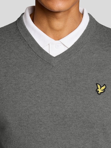 Lyle & Scott Sweater in Grey