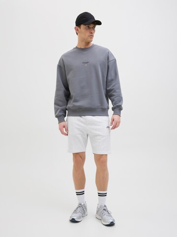 JACK & JONES Regular Панталон 'JPSTGordon' в бяло