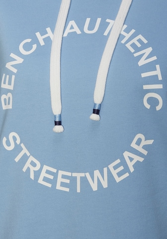BENCH Sweatshirt in Blauw