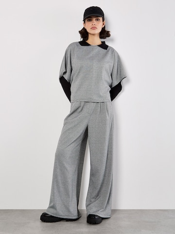 Apricot Wide leg Trousers ' ' in Black: front