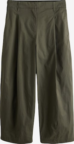 Pantaloni cutați de la Next pe verde: față