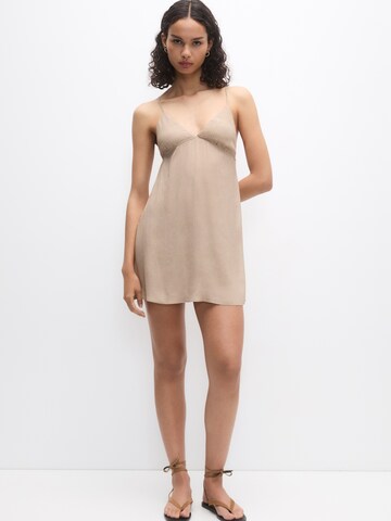 Abito estivo di Pull&Bear in beige