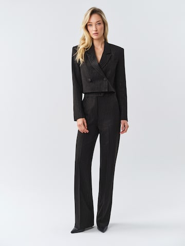MB by Marta Buzolic - Blazer en negro