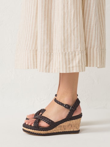 Next Sandaal 'Forever Comfort' in Bruin