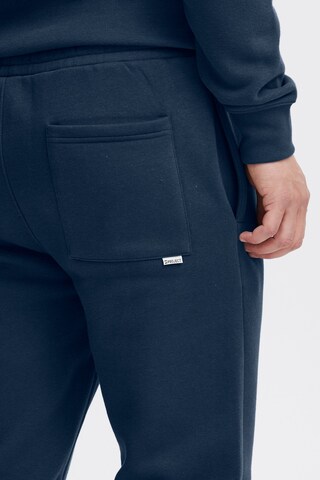 regular Pantaloni di 11 Project in blu