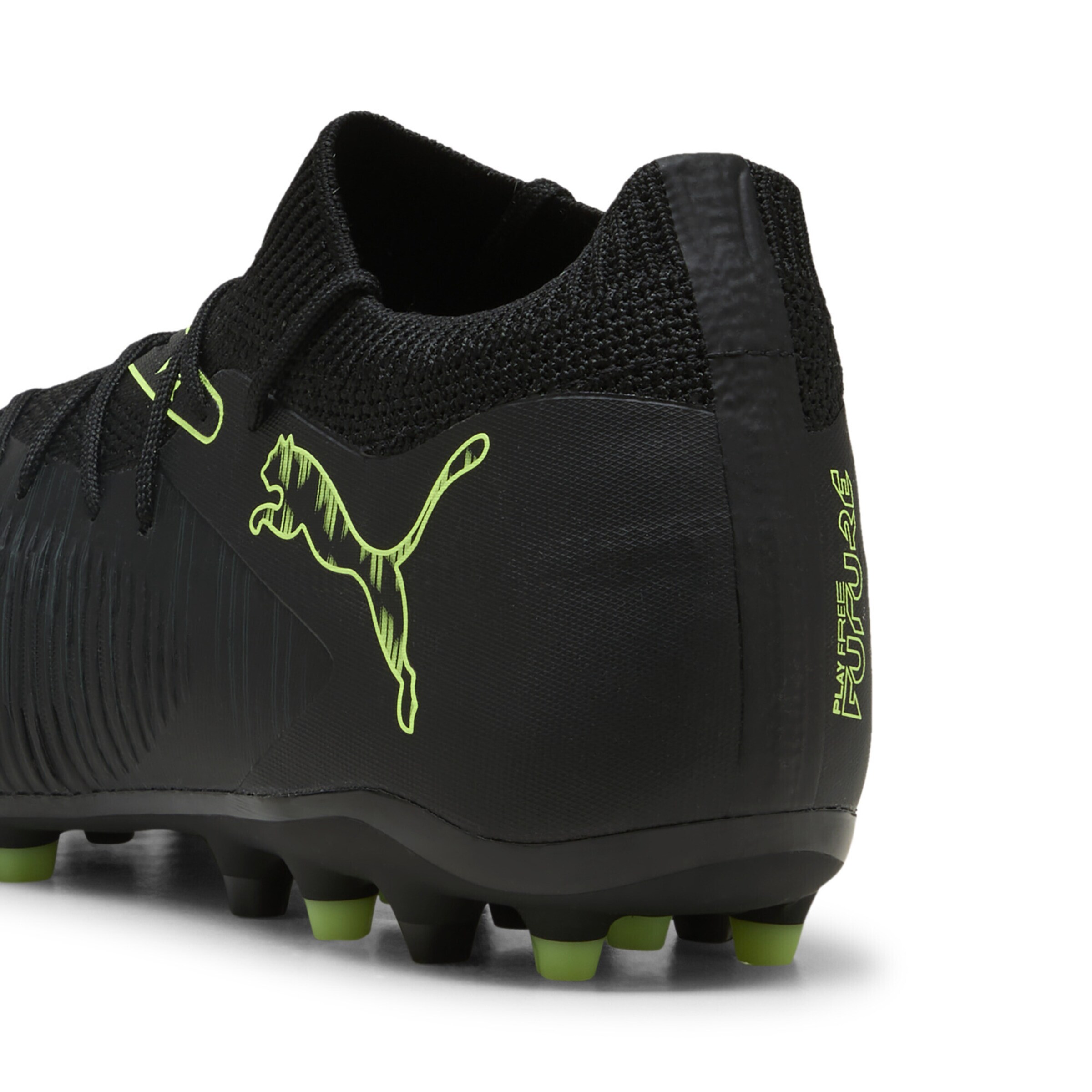PUMA Soccer shoe in Black