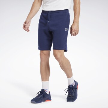 Regular Pantalon de sport 'Identity' Reebok en bleu : devant