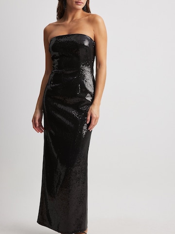 NA-KD Evening Dress in Black: front