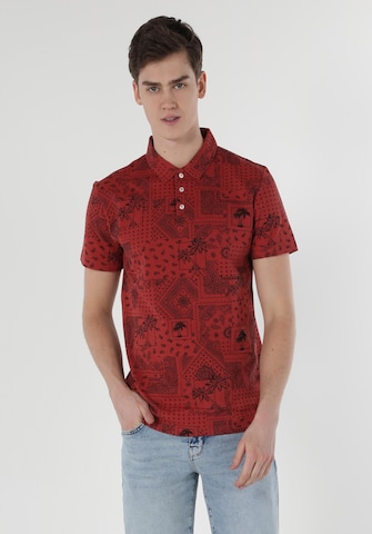 Colin's Shirt in Rood: voorkant